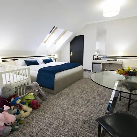 Hotel apartamentowy Kontrast