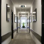 康特拉斯酒店 4*